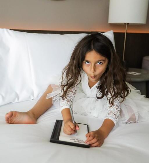 Номер Стандарт с Балконом, Fairmont Century Plaza Los Angeles