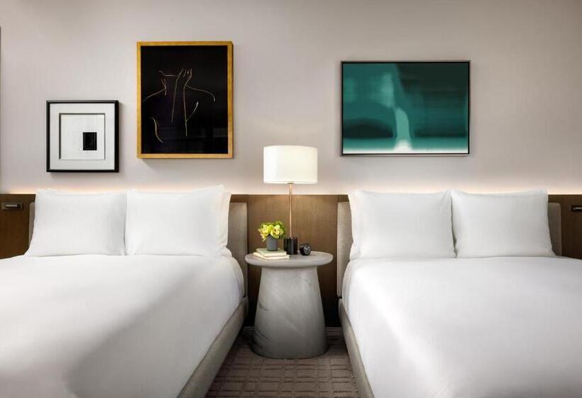 Номер Стандарт с Балконом, Fairmont Century Plaza Los Angeles