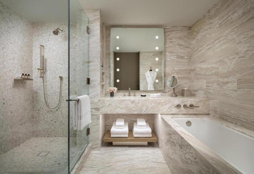 Номер Deluxe Адаптированный для Инвалидов, Fairmont Century Plaza Los Angeles