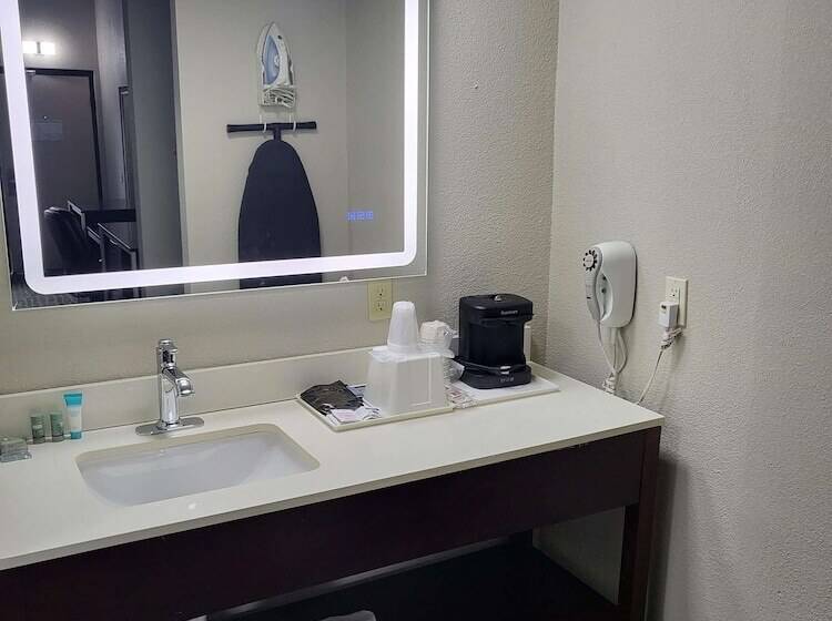 스탠다드 룸 더블 침대 2개, Best Western Kent Narrows Inn