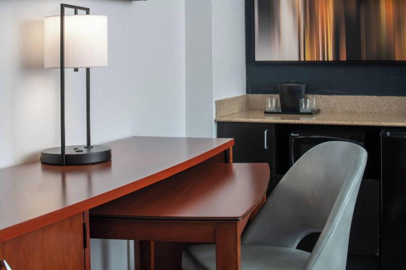 سوییت, Courtyard By Marriott Dulles Airport Herndon/reston