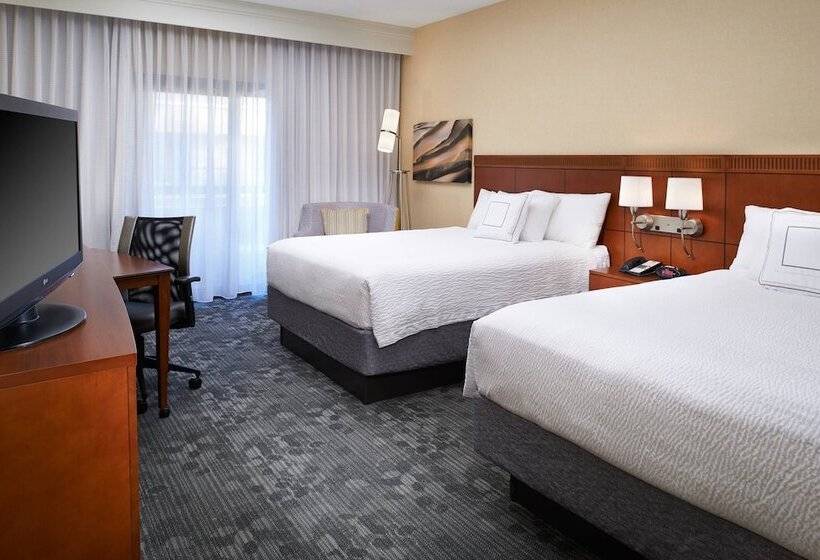 Люкс, Courtyard By Marriott Lexington North
