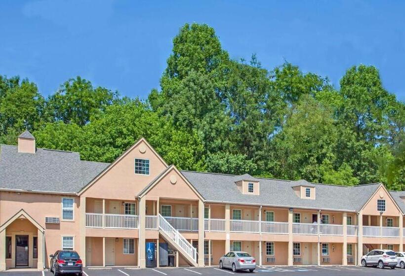 ２ダブルベッドのスタンダードルーム, Days Inn By Wyndham Canton