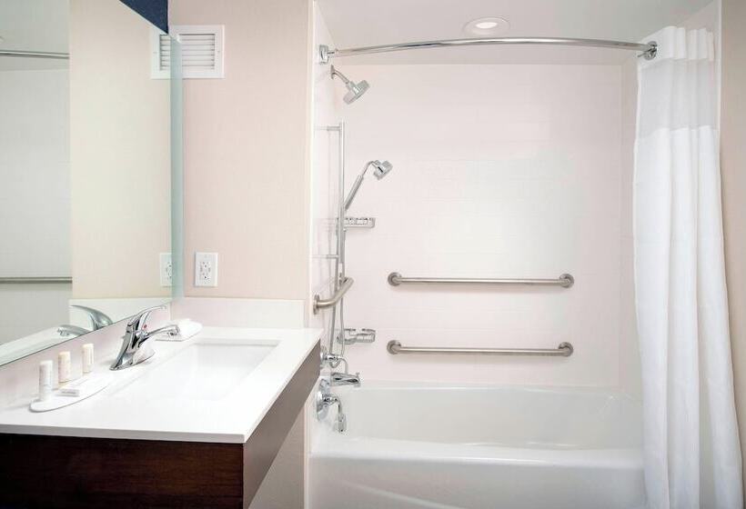 스탠다드 룸 더블 침대 2개, Fairfield Inn & Suites By Marriott Alexandria West/mark Center