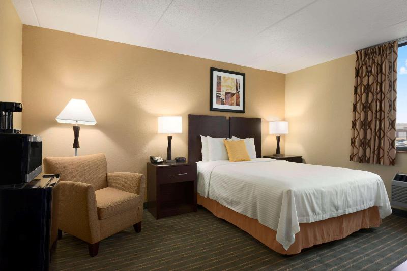 Business Kamer, Days Hotel By Wyndham University Ave Se