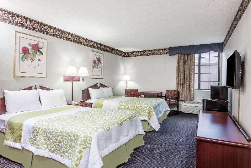 Номер Стандарт, Days Inn & Suites By Wyndham Youngstown / Girard Ohio