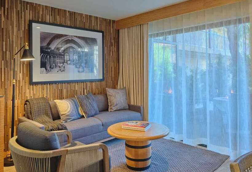 이그제큐티브 룸 킹사이즈 침대, Embassy Suites By Hilton Napa Valley