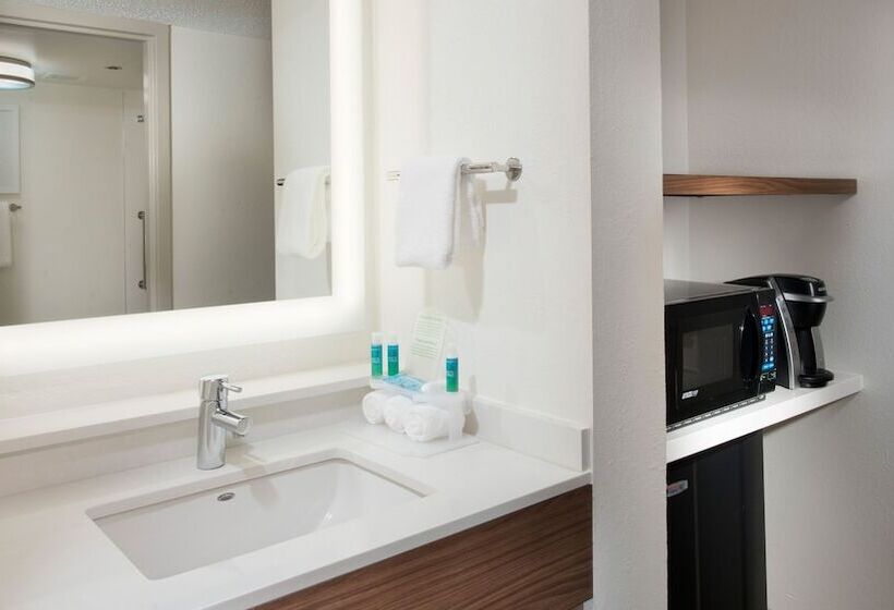 Quarto standart cama de casal, Holiday Inn Express Hilton Head Island, An Ihg
