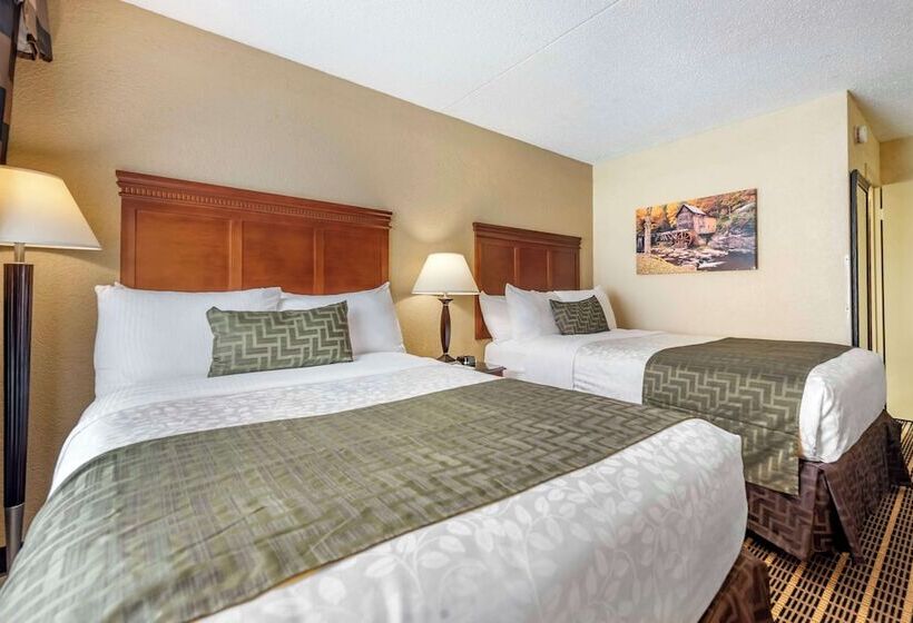 Номер Стандарт 2 Двуспальные Кровати, Best Western Plus Bridgeport Inn