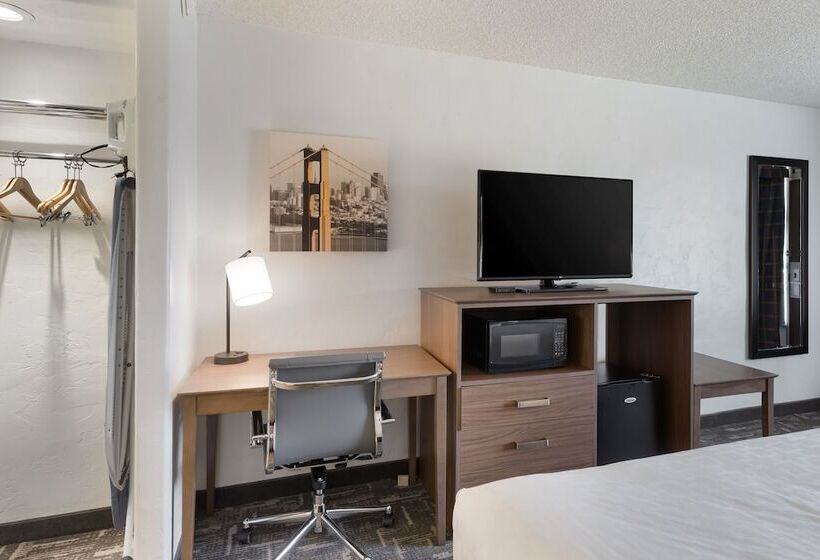 Номер Стандарт Кровать Кинг Адаптированный для Инвалидов, Clarion Hotel Concord Walnut Creek