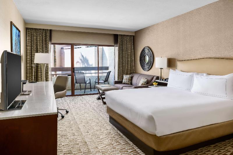 غرفة إدارية سرير كينج, Hilton Phoenix Airport