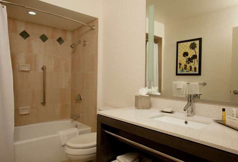 Quarto Estandar Cama King, Hilton Phoenix Airport