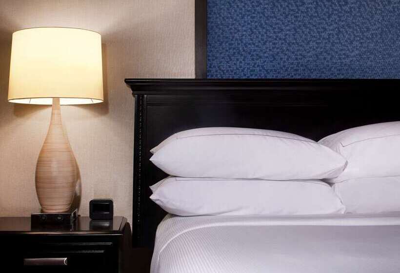 Quarto Estandar Cama King, Hilton Phoenix Airport