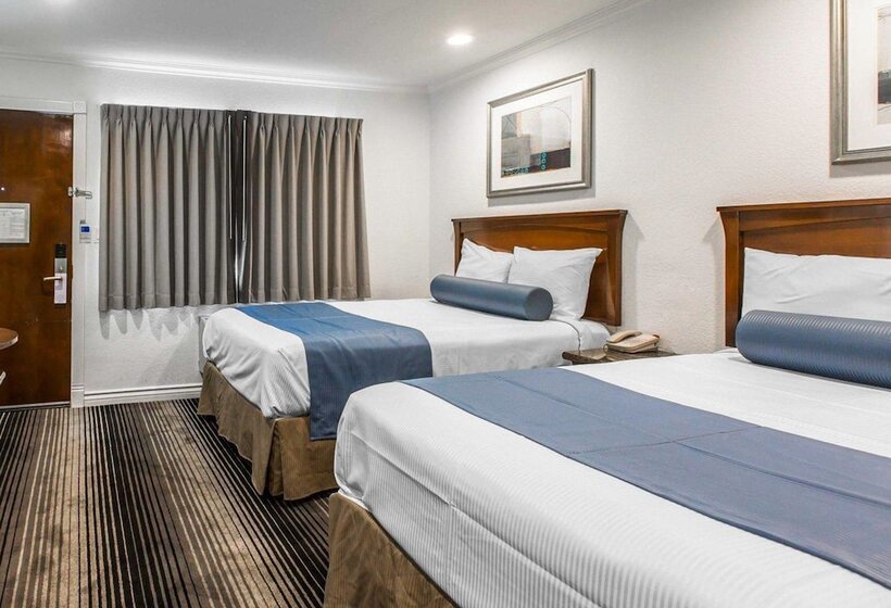 스탠다드 룸 더블 침대 2개, Rodeway Inn & Suites Pacific Coast Highway