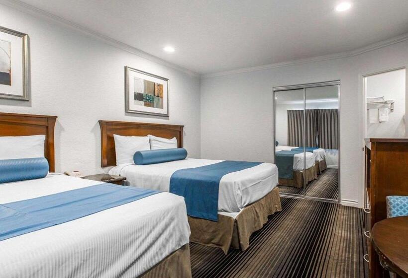 스탠다드 룸 더블 침대 2개, Rodeway Inn & Suites Pacific Coast Highway