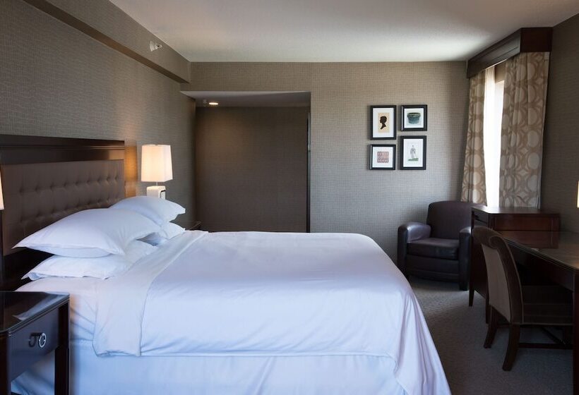 Номер Deluxe, Sheraton Harrisburg Hershey