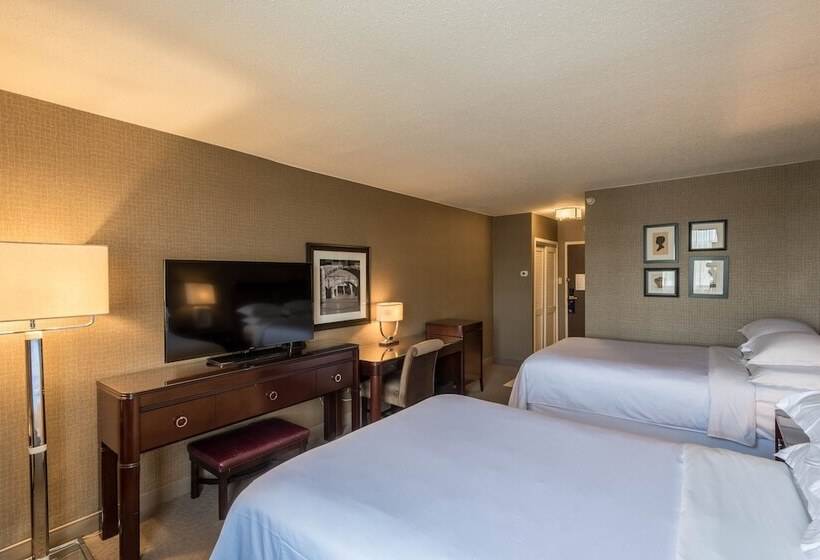 Номер Deluxe, Sheraton Harrisburg Hershey