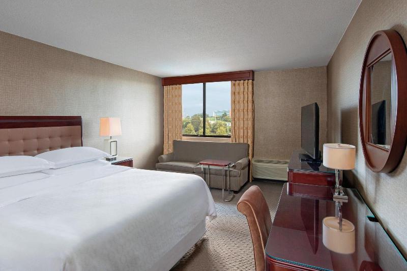Стандартный Номер Кровать Кинг, Sheraton Harrisburg Hershey