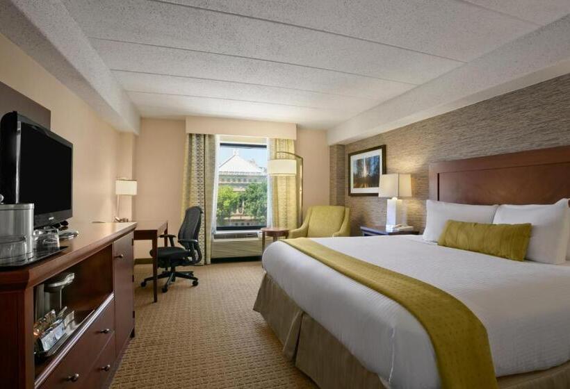 キングサイズベッドのデラックススイート, Courtyard By Marriott Pittsburgh University Center