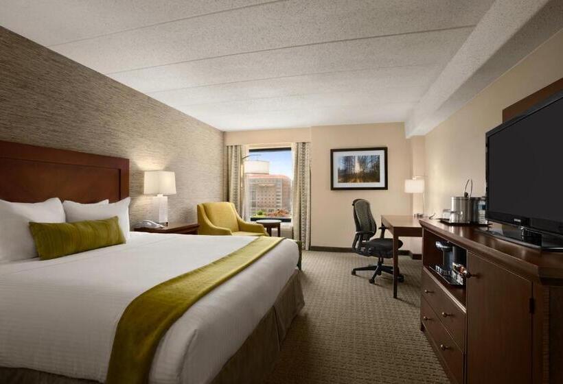 Люкс Deluxe Кровать Кинг, Courtyard By Marriott Pittsburgh University Center