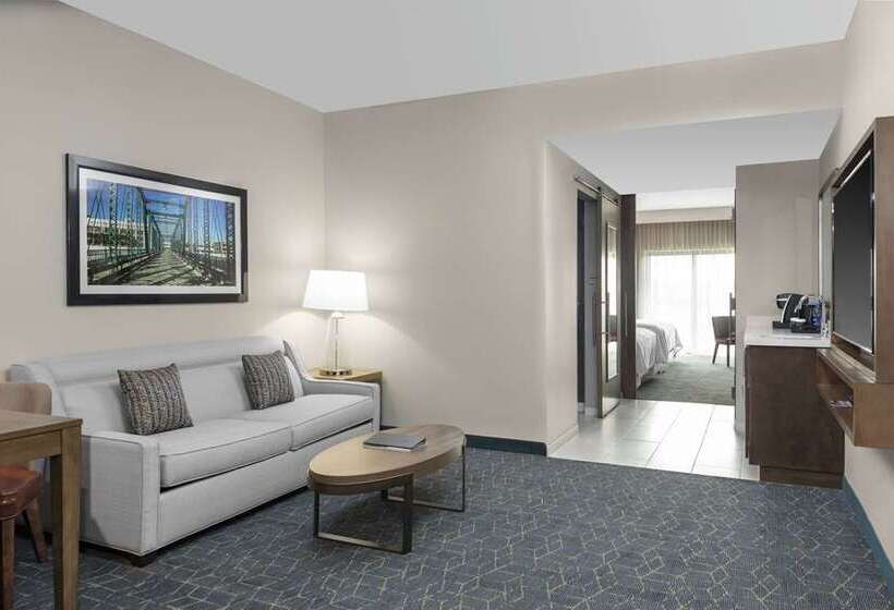 스위트 킹사이즈 침대, Doubletree By Hilton Chico