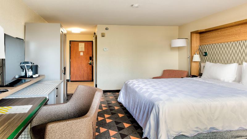Номер Стандарт Кровать Кинг Адаптированный для Инвалидов, Holiday Inn & Suites Phoenix Mesa Chandler, An Ihg