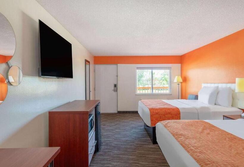 Номер Стандарт, Howard Johnson By Wyndham Vero Beach/i95