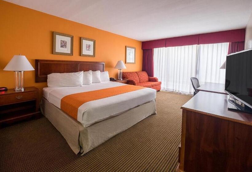 Номер Стандарт Вид на Бассейн, Howard Johnson By Wyndham Fullerton/anaheim Conference Cntr