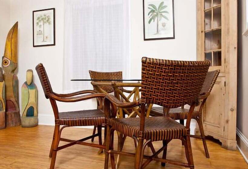 בית, 2 חדרי שינה, Island City House