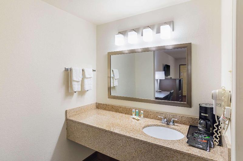 Номер Стандарт, Quality Inn