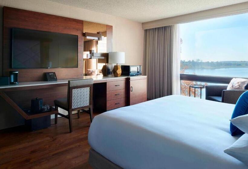 장애인을 위한 퀸사이즈 스탠다드 룸, Kansas City Airport Marriott