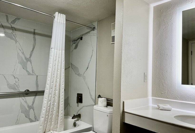 Номер Deluxe, La Quinta Inn By Wyndham El Paso East Lomaland