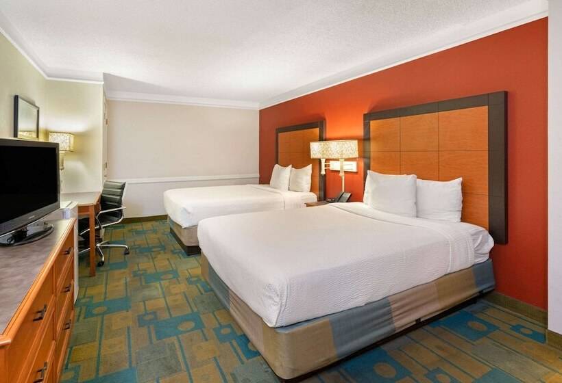 Номер Стандарт 2 Двуспальные Кровати, La Quinta Inn By Wyndham Phoenix Sky Harbor Airport