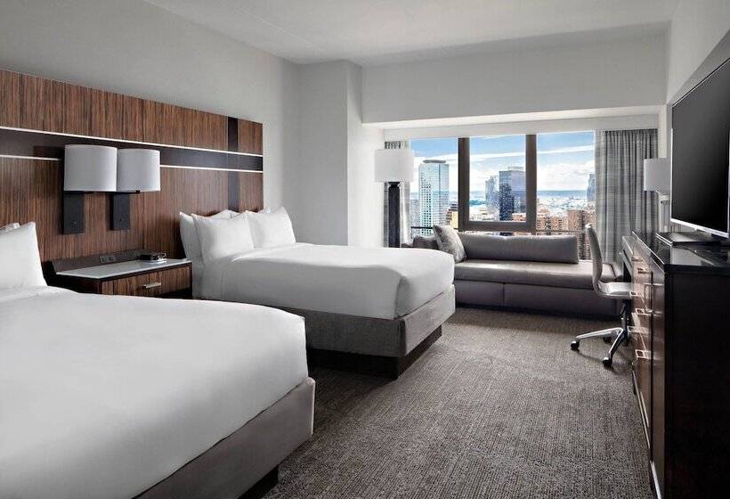 اتاق لوکس, New York Marriott Marquis