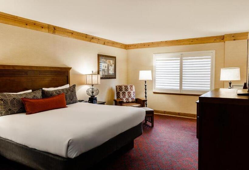 Quarto Estandar Cama King para Deficientes Físicos, Tenaya At Yosemite