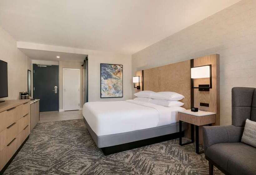 Номер Стандарт, Doubletree By Hilton Canton Downtown