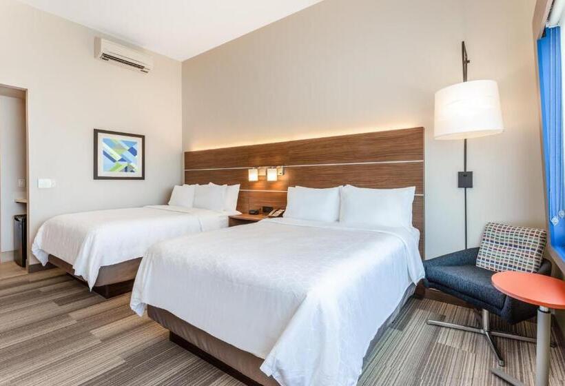 适合残疾人使用的标准间, Holiday Inn Express & Suites   Springfield North, An Ihg