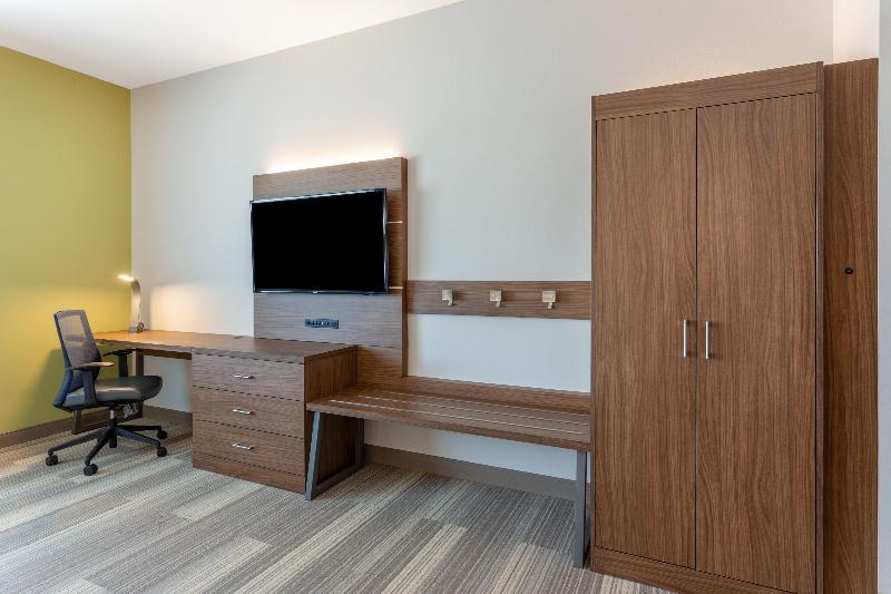 套房, Holiday Inn Express & Suites   Springfield North, An Ihg