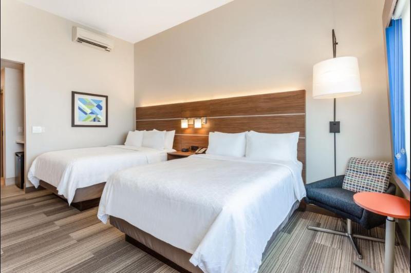 套房, Holiday Inn Express & Suites   Springfield North, An Ihg