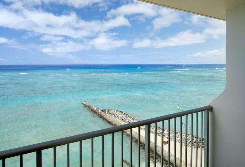 Club Room King Bed, Outrigger Reef Waikiki Beach Resort