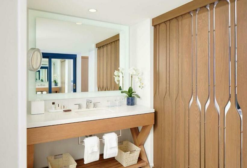 اتاق استاندارد با تخت دو نفره بزرگ, Outrigger Reef Waikiki Beach Resort