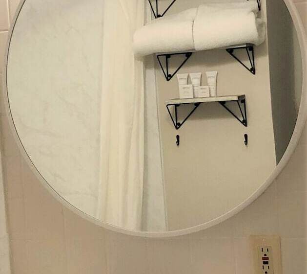 Quarto Estandar, Phoenix