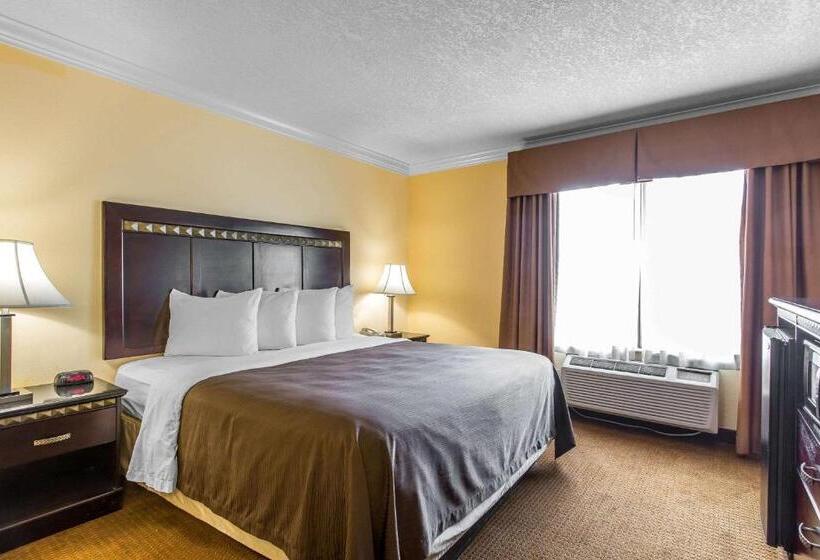 带大床的套房, Quality Inn & Suites Bell Gardenslos Angeles