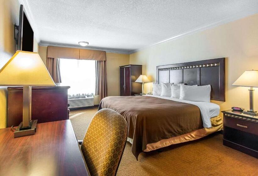 장애인을 위한 킹사이즈 침대 스탠다드 룸, Quality Inn & Suites Bell Gardenslos Angeles