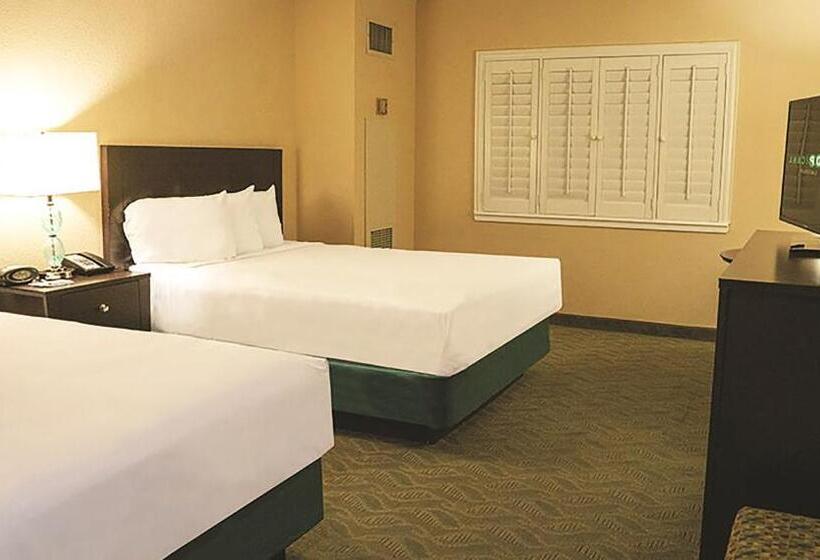 חדר דלוקס, Tropicana Laughlin