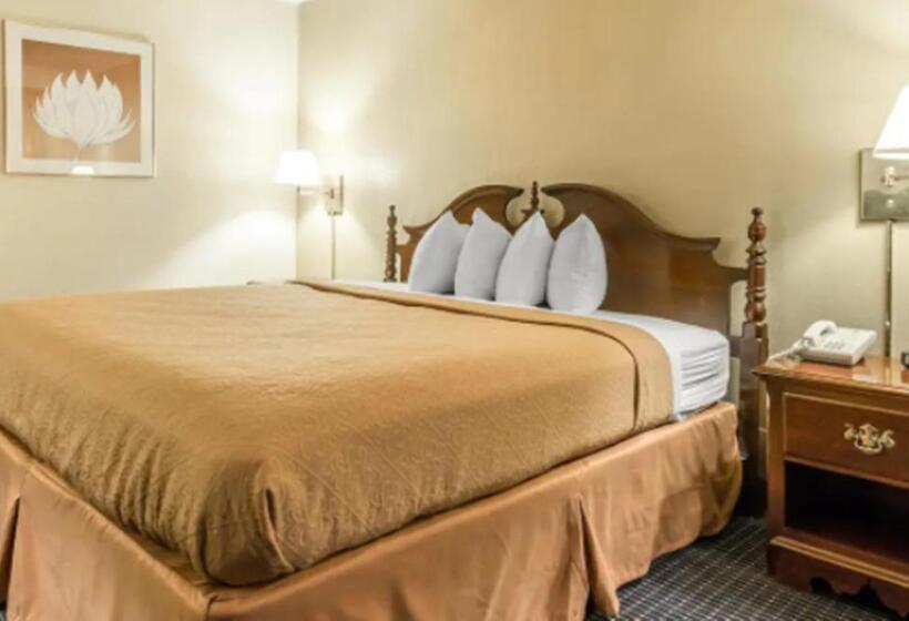장애인을 위한 스탠다드 룸, Quality Inn & Conference Center