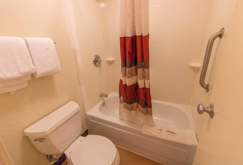 ２ダブルベッドのスタンダードルーム, Red Roof Inn Hilton Head Island