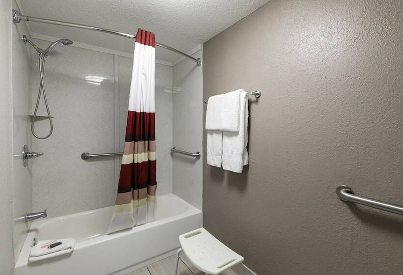 חדר דלוקס מותאם לאנשים עם מוגבלויות, Red Roof Inn Plus+ & Suites Knoxville West Cedar Bluff
