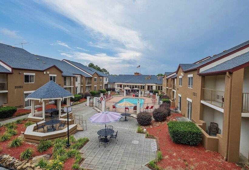 חדר פרמיום, Red Roof Inn Plus+ & Suites Knoxville West Cedar Bluff