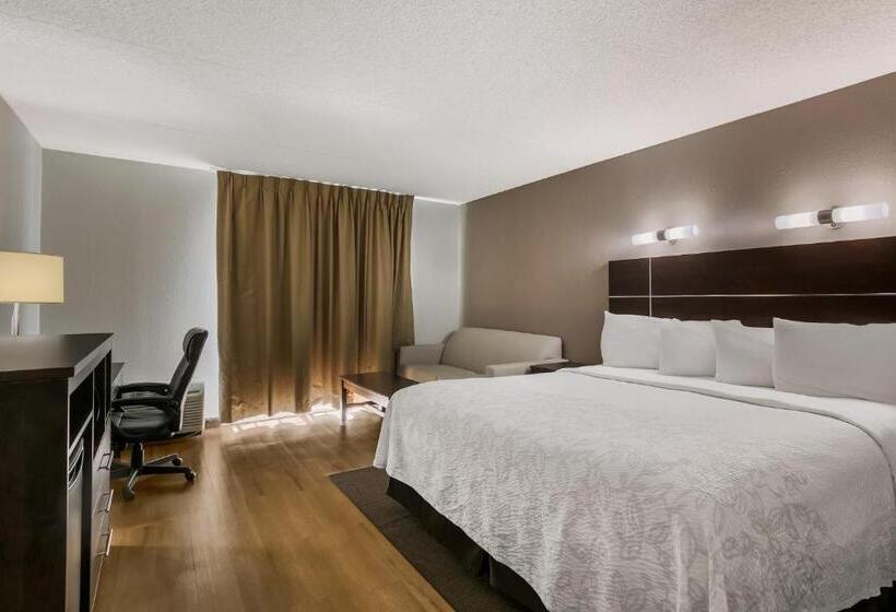 מיטת קינג בסוויטה, Red Roof Inn Plus+ & Suites Knoxville West Cedar Bluff